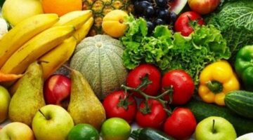 العنب الأحمر بكام؟.. أسعار الخضروات والفاكهة اليوم الثلاثاء 1/7/2025
