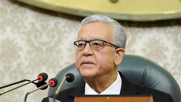 حوار بين رئيس مجلس النواب وممثل الحكومة بشأن قانون التعليم الجديد.. ماذا دار فيه؟