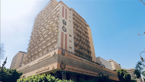 خفض معايير قبول الوافدين بالجامعات المصرية يثير الجدل: توسع استراتيجي أم تراجع أكاديمي؟