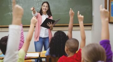 عاجل| خطوات وشروط التقديم على 14 ألف وظيفة معلم مساعد لغة عربية.. بالرابط
