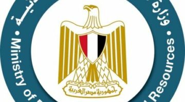 مصرع شخصين وإنقاذ 24 آخرين في غرق حفار بترول بالبحر الأحمر