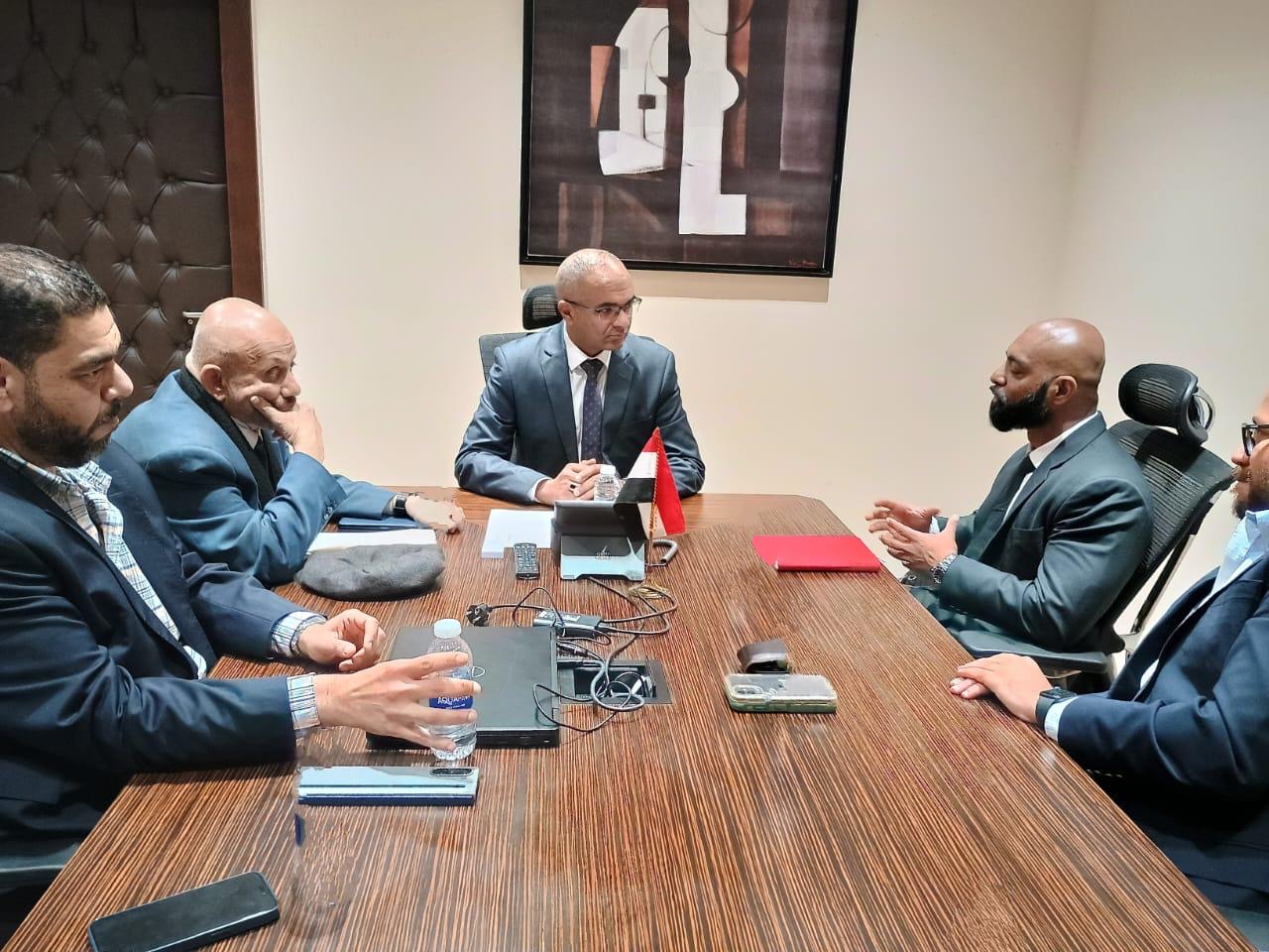 نائب وزير الإسكان يبحث مع تحالف عالمي توطين صناعة المهمات الكهروميكانيكية لمشروعات المياه والصرف الصحي
