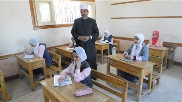 نموذج إجابة امتحان التوحيد للثانوية الأزهرية أدبي 2025 (شاهد الحلول فيديو)