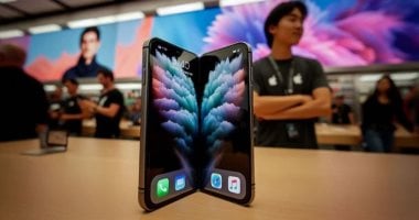 هل حان وقت “iPhone Fold”؟.. مطالب متزايدة لأبل بدخول سوق الهواتف القابلة للطى