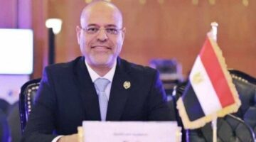 وزير العمل لراديو النيل: بدء تطبيق قانون العمل الجديد أول سبتمبر.. والبطالة تراجعت إلى 6.3%